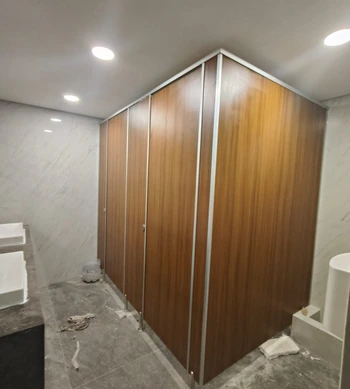 project cubicle toilet tanggal: 2025-07-01 00:00:00